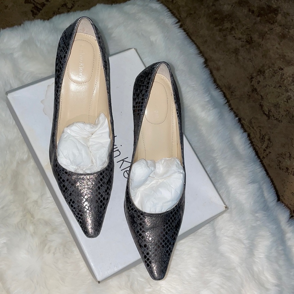 Calvin Klein metallic snake heel, sz 6.5.